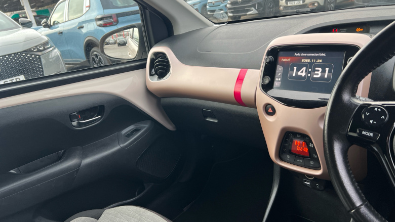 Citroen C1 1.0 VTi 72 ELLE 5dr Petrol Hatchback